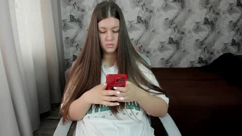 Snapshot of aletta_oushen chatting on May 2026 07:13:02 AM Aletta Oushen online show from May 2026 07:13:02 AM