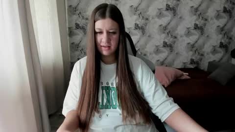 Snapshot of aletta_oushen chatting on May 2026 08:08:02 AM Aletta Oushen online show from May 2026 08:08:02 AM