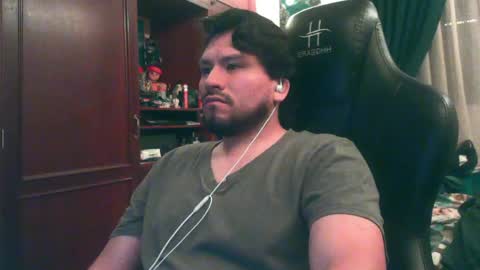 Alejo online show from April 2026 03:00:02 AM