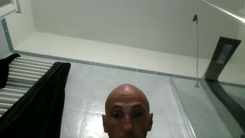 alex120475 online show from April 2026 09:01:01 PM