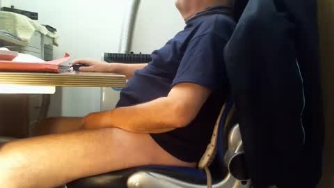 Snapshot of alex47100 chatting on January 2025 09:01:02 AM alex47100 online show from January 2025 09:01:02 AM