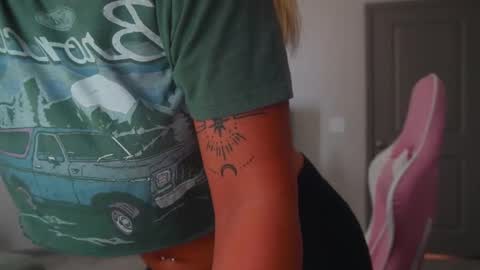 alex  online show from March 2025 06:11:02 PM