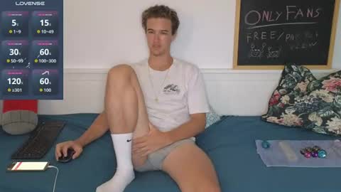 Alex83530 online show from July 2026 07:18:02 AM