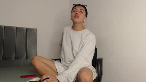 Owen online show from December 2024 01:37:01 AM