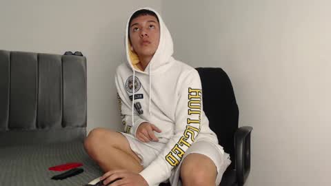 Owen online show from December 2024 02:12:02 AM