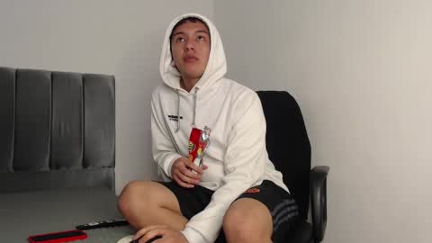 Owen online show from December 2024 01:47:02 AM