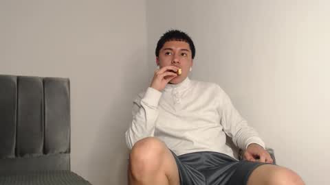 Owen online show from October 2025 02:23:02 AM