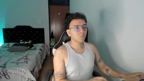 Snapshot of alex__montesco chatting on January 2026 10:58:02 PM Alex online show from January 2026 10:58:02 PM