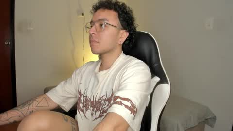 Snapshot of alex__montesco chatting on January 2026 11:54:02 PM Alex online show from January 2026 11:54:02 PM