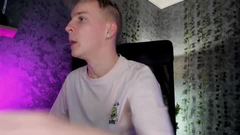 your Alex online show from November 2025 07:00:01 AM