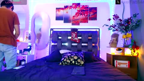 sneider online show from December 2024 06:17:02 PM