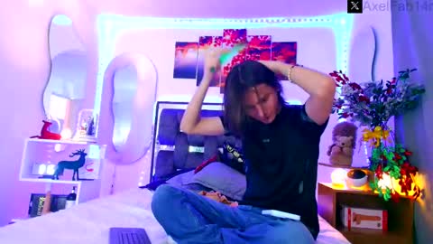 sneider online show from December 2024 06:38:02 PM