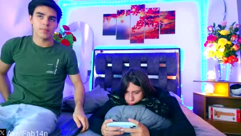 sneider online show from February 2025 07:06:01 PM