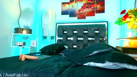 sneider online show from March 2025 12:59:01 AM