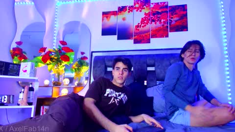 sneider online show from October 2025 08:42:02 PM