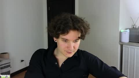 Snapshot of alex_candy_pump chatting on December 2024 01:19:01 AM FAVORITE online show from December 2024 01:19:01 AM