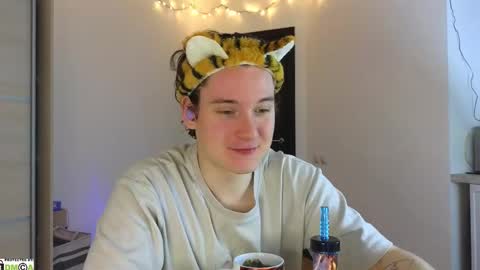 Snapshot of alex_candy_pump chatting on February 2025 11:43:01 PM FAVORITE online show from February 2025 11:43:01 PM