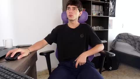 Snapshot of alex_connorr chatting on October 2025 03:20:02 PM alex_connorr online show from October 2025 03:20:02 PM