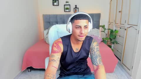 Snapshot of alex_cute77 chatting on January 2025 05:56:01 PM alex online show from January 2025 05:56:01 PM