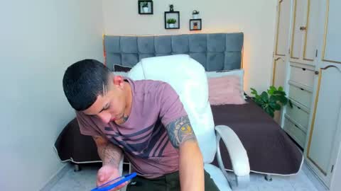 Snapshot of alex_cute77 chatting on January 2025 12:16:01 PM alex online show from January 2025 12:16:01 PM