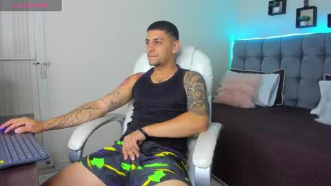 Snapshot of alex_cute77 chatting on February 2025 12:14:02 PM alex online show from February 2025 12:14:02 PM