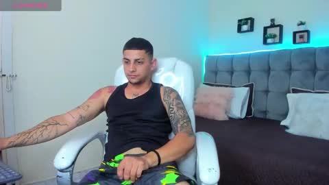 Snapshot of alex_cute77 chatting on February 2025 03:17:01 PM alex online show from February 2025 03:17:01 PM