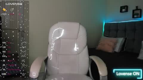 Snapshot of alex_cute77 chatting on February 2025 12:11:02 PM alex online show from February 2025 12:11:02 PM