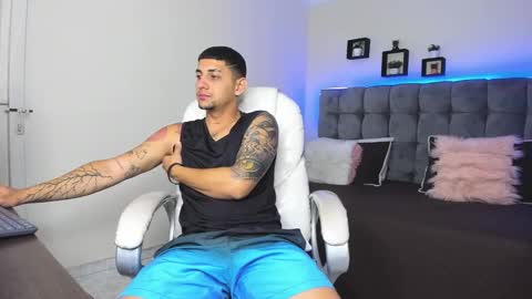 Snapshot of alex_cute77 chatting on February 2025 12:39:01 PM alex online show from February 2025 12:39:01 PM