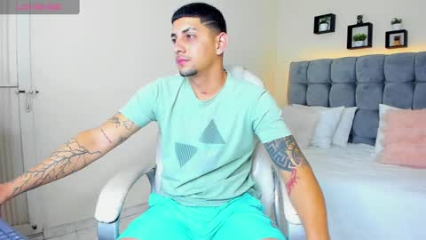 Snapshot of alex_cute77 chatting on February 2025 12:31:01 PM alex online show from February 2025 12:31:01 PM