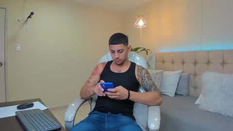 Snapshot of alex_cute77 chatting on March 2025 12:16:01 PM alex online show from March 2025 12:16:01 PM