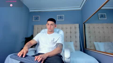 Snapshot of alex_cute77 chatting on September 2025 11:54:02 AM alex online show from September 2025 11:54:02 AM