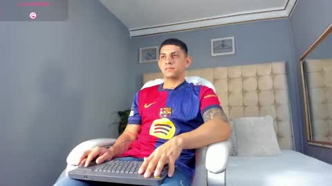 Snapshot of alex_cute77 chatting on September 2025 12:19:01 PM alex online show from September 2025 12:19:01 PM