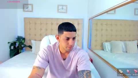 Snapshot of alex_cute77 chatting on October 2025 12:33:01 PM alex online show from October 2025 12:33:01 PM