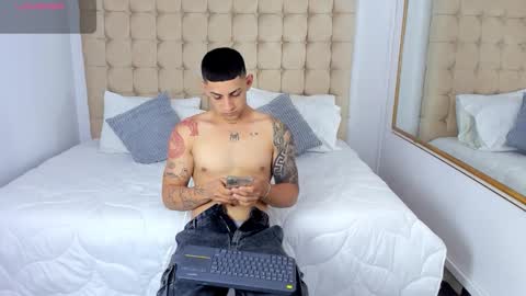 Snapshot of alex_cute77 chatting on November 2025 12:38:01 PM alex online show from November 2025 12:38:01 PM