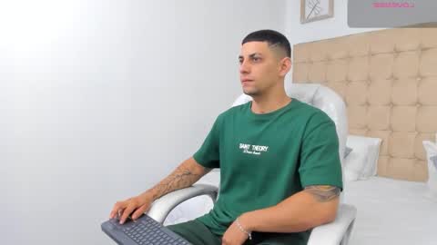 Snapshot of alex_cute77 chatting on January 2026 12:51:01 PM alex online show from January 2026 12:51:01 PM