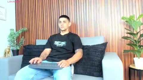 Snapshot of alex_cute77 chatting on February 2026 11:37:01 AM alex online show from February 2026 11:37:01 AM