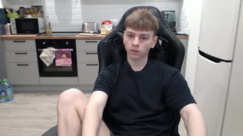 Snapshot of alex_gotcha chatting on December 2024 09:42:02 PM Alex online show from December 2024 09:42:02 PM