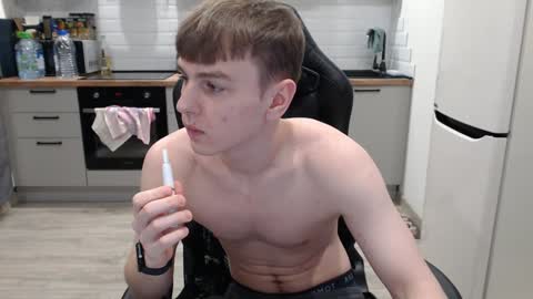 Snapshot of alex_gotcha chatting on December 2024 09:39:02 AM Alex online show from December 2024 09:39:02 AM