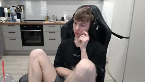 Snapshot of alex_gotcha chatting on February 2025 04:40:01 PM Alex online show from February 2025 04:40:01 PM