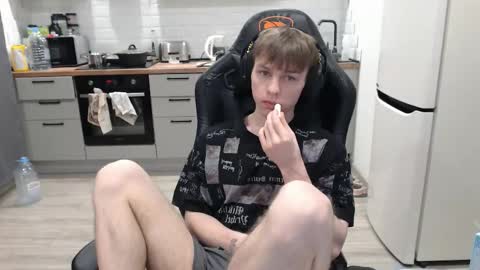 Snapshot of alex_gotcha chatting on February 2025 06:43:02 PM Alex online show from February 2025 06:43:02 PM