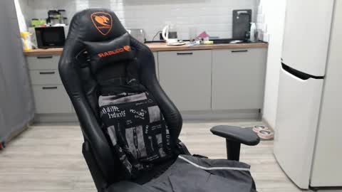 Snapshot of alex_gotcha chatting on March 2025 04:02:02 AM Alex online show from March 2025 04:02:02 AM