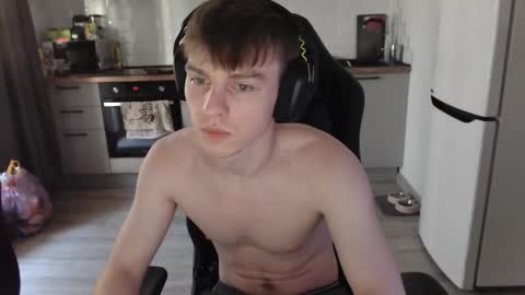 Snapshot of alex_gotcha chatting on March 2025 01:07:01 PM Alex online show from March 2025 01:07:01 PM