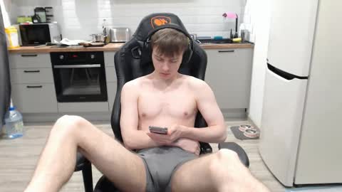 Snapshot of alex_gotcha chatting on March 2025 02:01:02 PM Alex online show from March 2025 02:01:02 PM