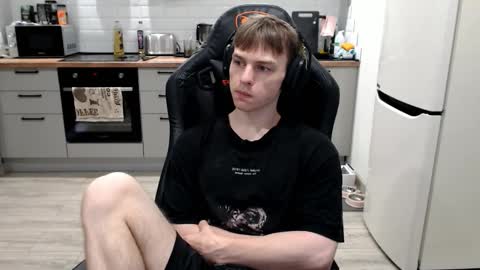 Snapshot of alex_gotcha chatting on September 2025 01:21:01 PM Alex online show from September 2025 01:21:01 PM