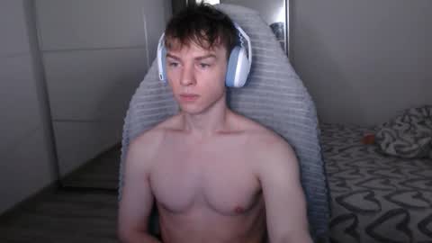 Snapshot of alex_gotcha chatting on October 2025 04:18:02 AM Alex online show from October 2025 04:18:02 AM