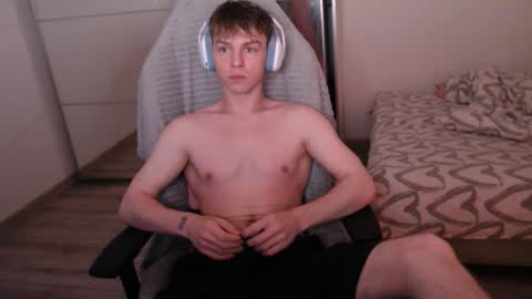 Snapshot of alex_gotcha chatting on October 2025 07:12:02 PM Alex online show from October 2025 07:12:02 PM