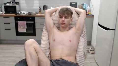 Snapshot of alex_gotcha chatting on November 2025 12:10:02 AM Alex online show from November 2025 12:10:02 AM