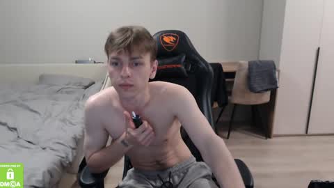 Snapshot of alex_gotcha chatting on July 2026 06:32:02 PM Alex online show from July 2026 06:32:02 PM