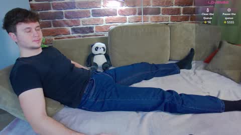 Snapshot of alex_onelove chatting on December 2025 05:49:02 AM Alex online show from December 2025 05:49:02 AM