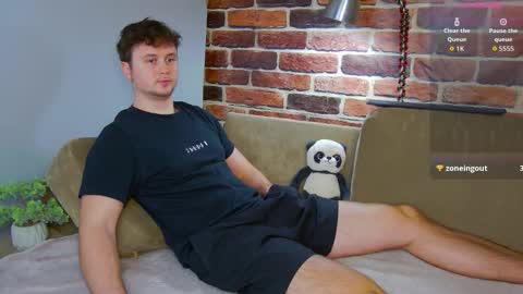 Snapshot of alex_onelove chatting on December 2025 06:41:02 AM Alex online show from December 2025 06:41:02 AM